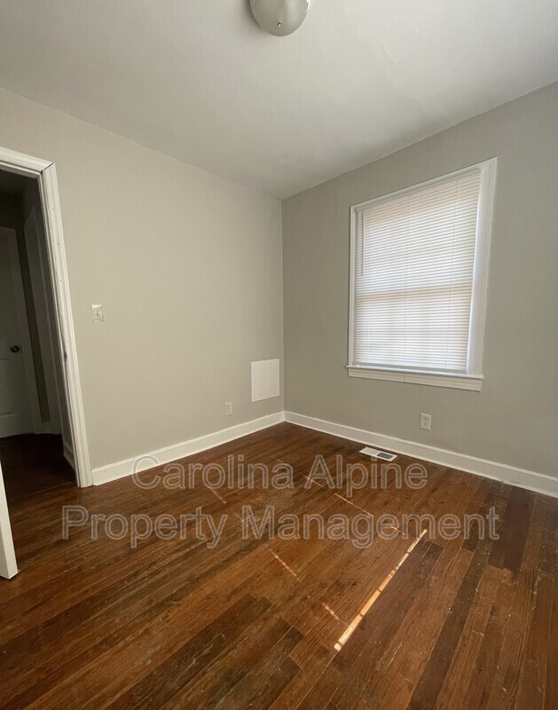 Building Photo - 2735 Remington St