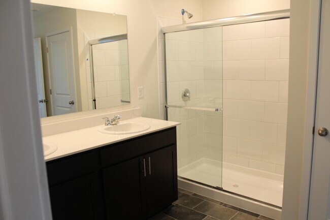 Building Photo - 448 Park Vista Dr