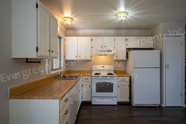 Building Photo - Charming 3 Bedroom House in a Great Location!