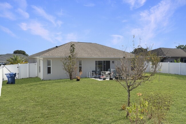 Building Photo - 1117 Peregrine St