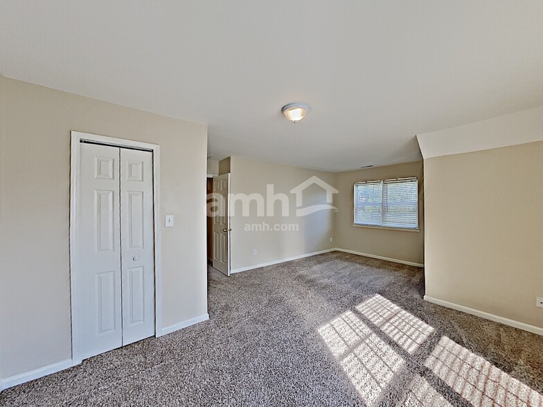 Building Photo - 155 Valley Bluff Dr