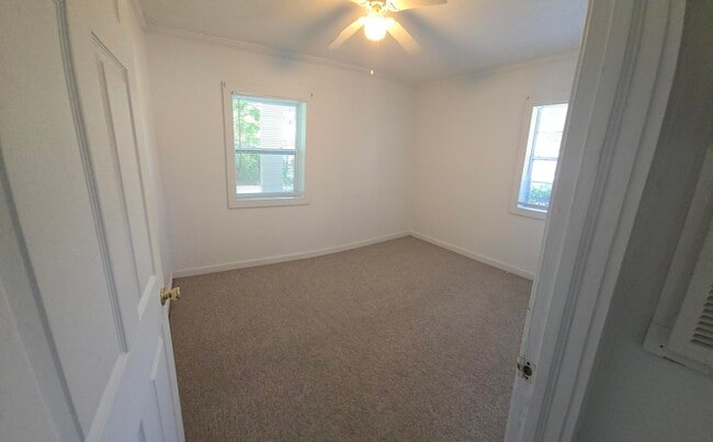 Building Photo - 551 E Miracle Strip Pkwy