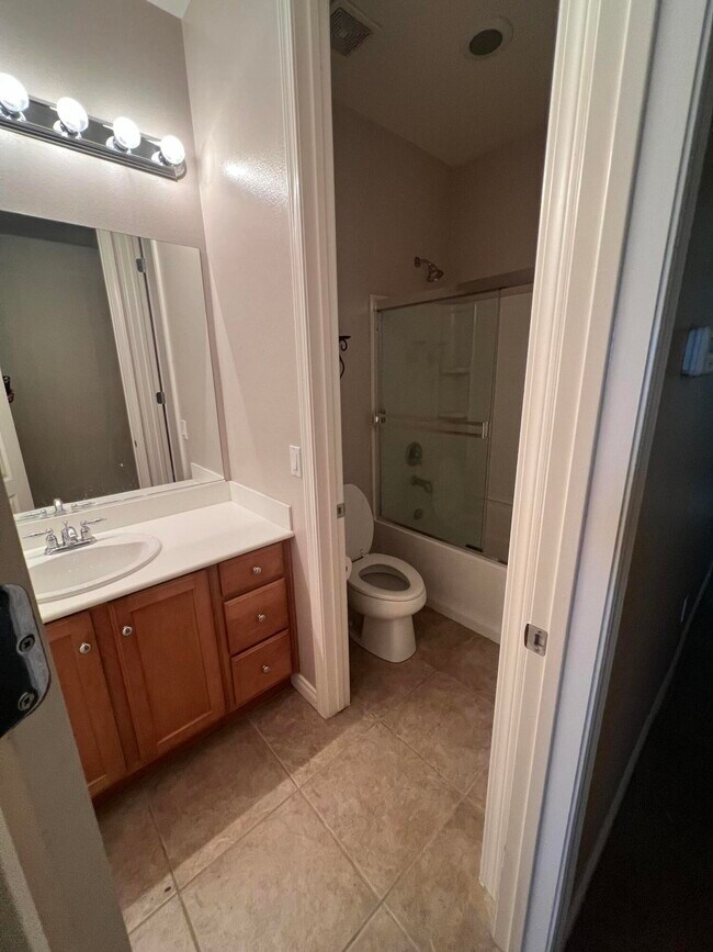 Building Photo - 41530 Yew St