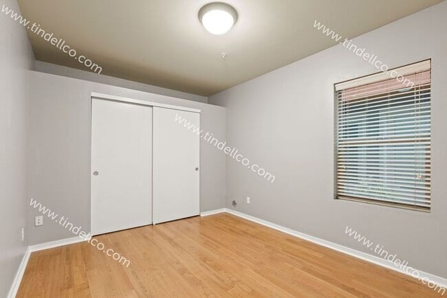 Building Photo - Luxurious 1BR/1BA Condo in Matthew Frank Community - Your Ideal Urban Retreat! (W/S/G included)