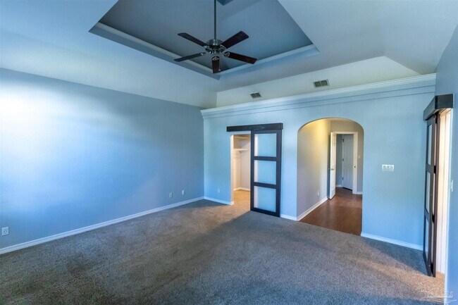 Building Photo - 400 Ridge Wood Cir