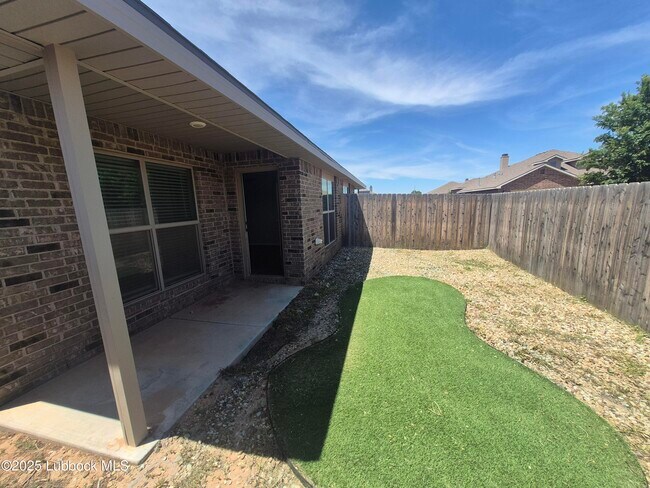Building Photo - 14401 Avenue X