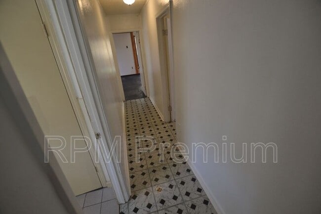 Building Photo - 12369 Palmyra Dr