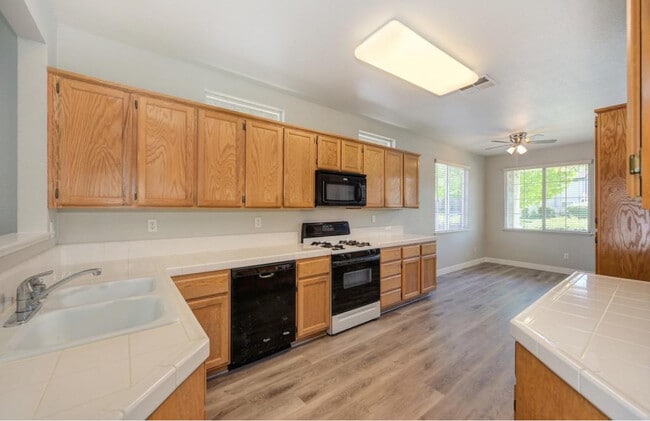 Building Photo - 8199 Red Elk Dr