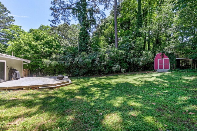 Building Photo - 1512 Beechwood Dr