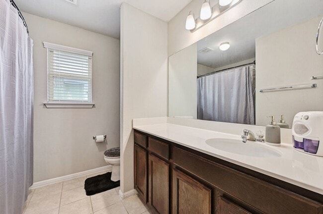 Building Photo - $500 Off First Full Month's Rent Leasing Special! 4 Bedroom Home in Shadow Creek Available for Mi...