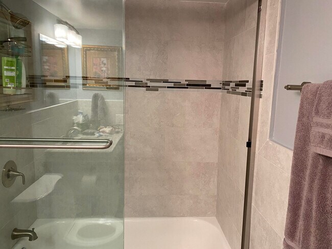 Building Photo - 300 Ocean Trail Way