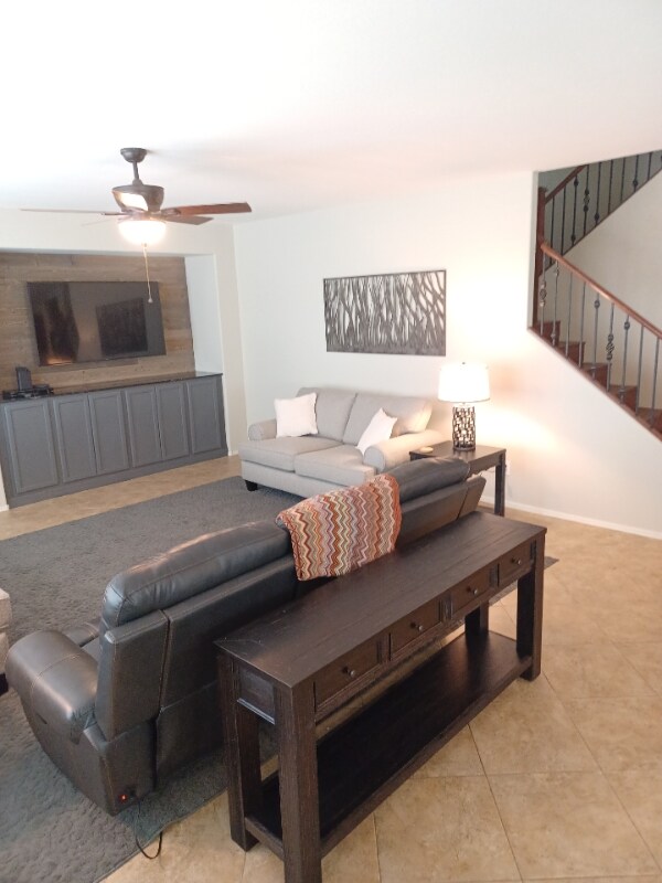 Building Photo - 18096 W Paradise Ln