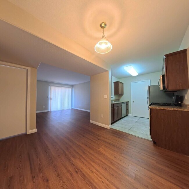 Building Photo - 1 Car Garage | Gated Community | 1st Floor Unit