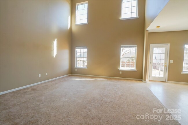 Building Photo - 1056 Mountain Laurel Ct