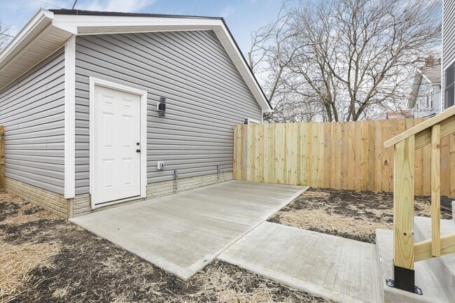 Building Photo - 961 Heyl Ave