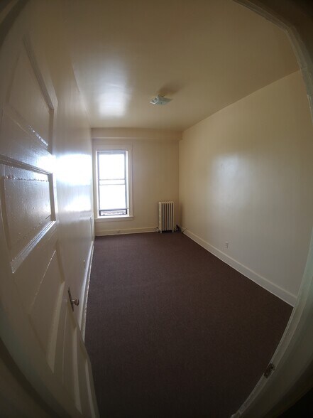 Building Photo - 6529 S Kimbark Ave