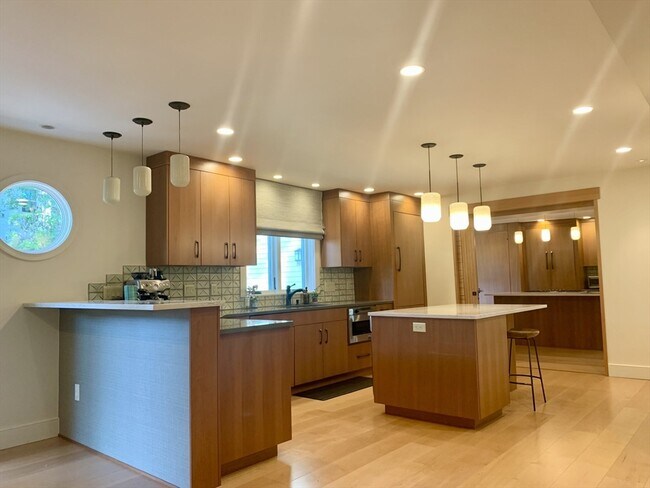 Building Photo - 22 Amberwood Dr