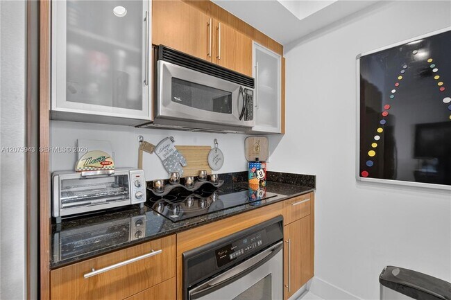 Building Photo - 335 S Biscayne Blvd