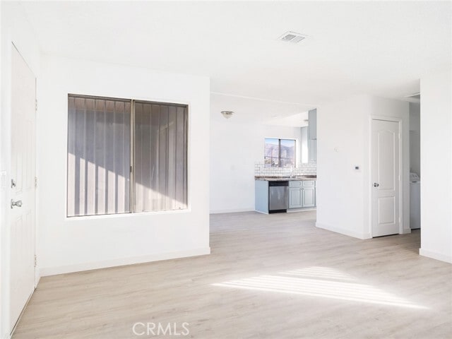 Building Photo - 38423 10th Pl E