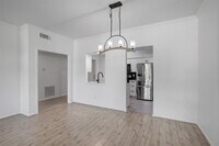 Building Photo - 2475 Underwood St