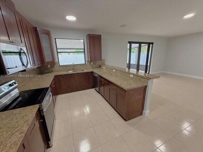 Building Photo - 13631 SW 272nd Terrace
