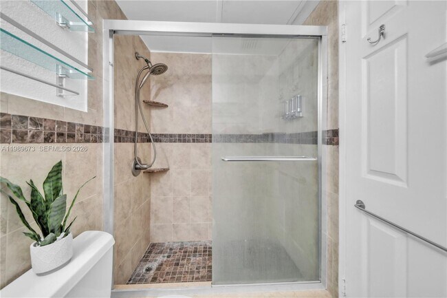 Building Photo - 2501 S Ocean Dr