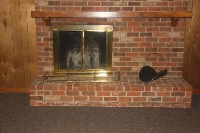 Building Photo - 3009 Oakland Dr NW