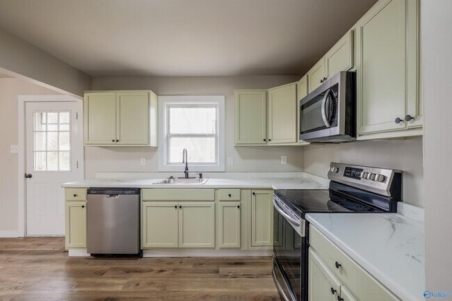 Building Photo - 3210 Stringfield Rd NW