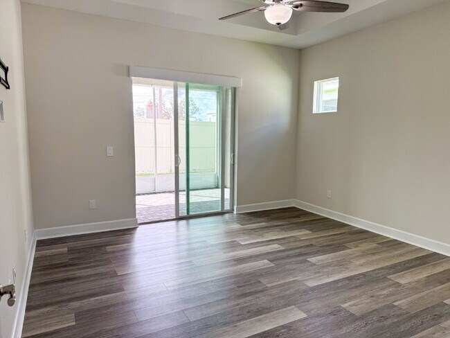 Building Photo - Elegant  2 bed, 2 bath Villa in BridgeWate...