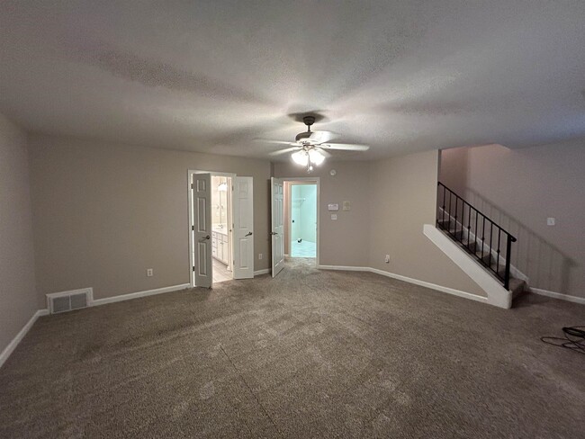 Building Photo - 1390 Island Town Dr