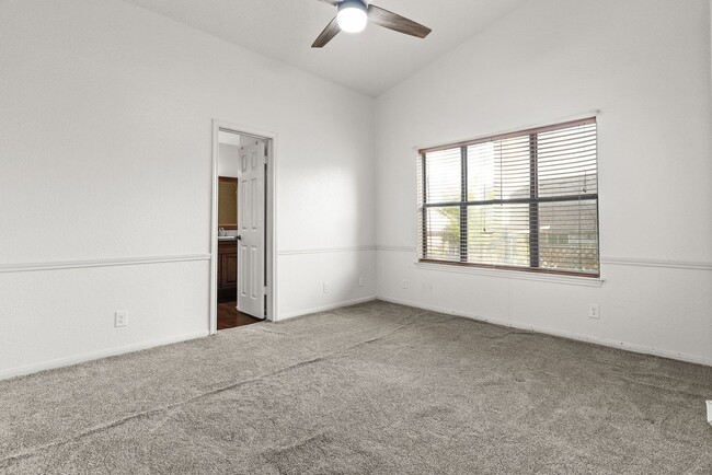 Building Photo - 4802 Canyon Cir
