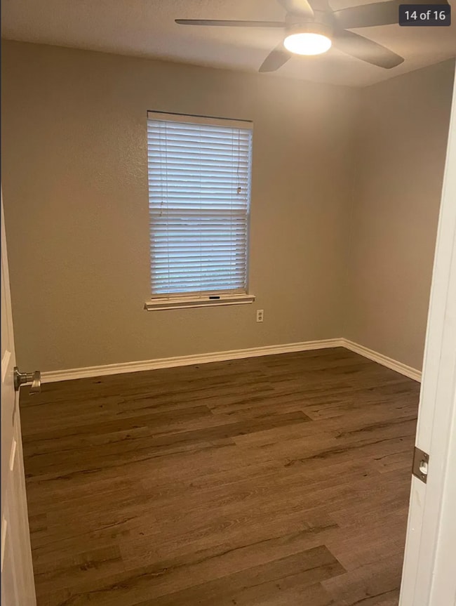 Building Photo - 6003 Brentcove Dr