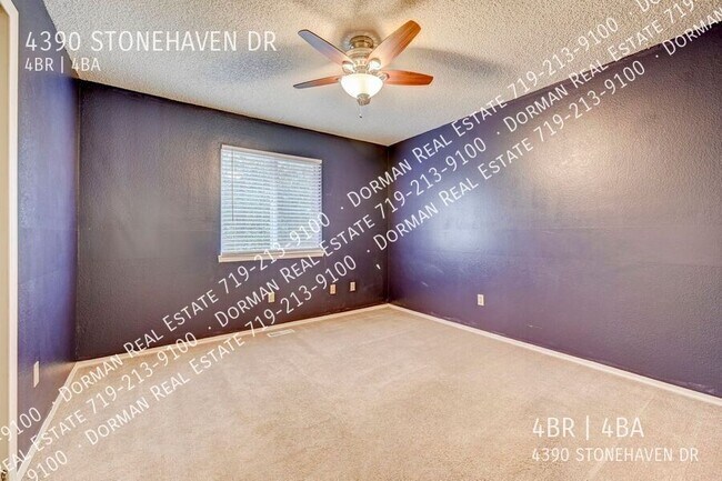 Building Photo - 4390 Stonehaven Dr