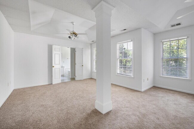Building Photo - 707 Southshore Pkwy