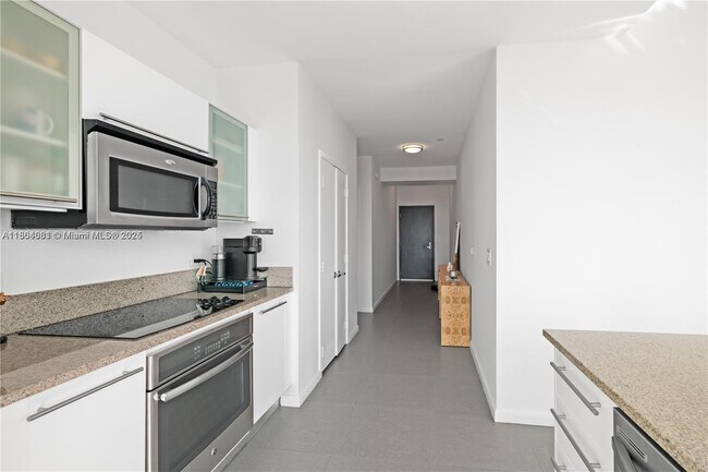 Building Photo - 888 Biscayne Blvd