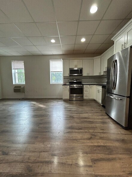 Building Photo - 61 Kansas St