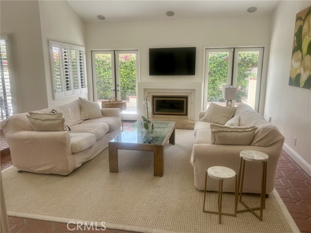 Building Photo - 22 Cll Escala