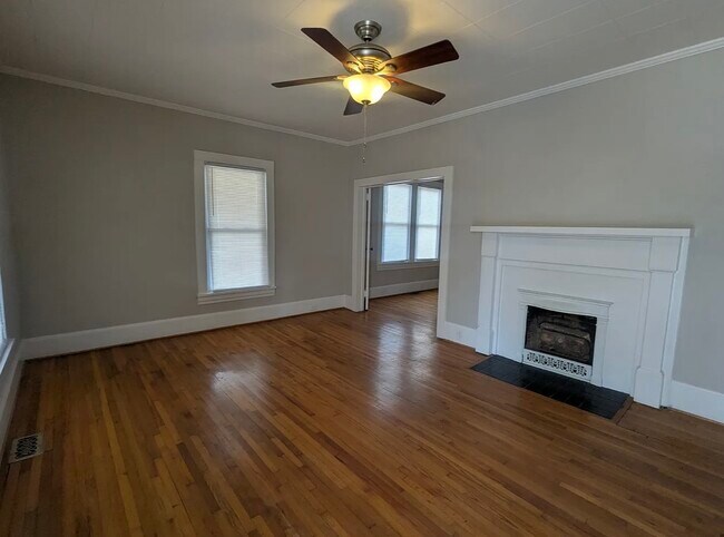 Building Photo - 606 Park Ave