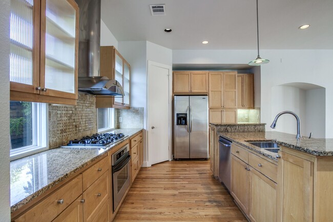 Building Photo - 3805 Holland Ave