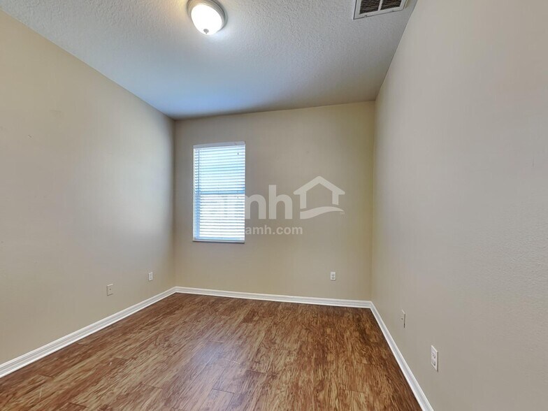 Building Photo - 7131 Forest Mere Dr