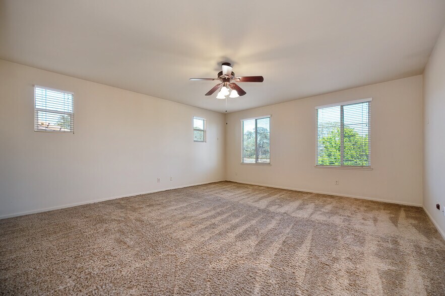 Building Photo - 8441 Briggs Dr