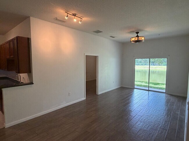 Building Photo - 7071 Deer Lodge Cir