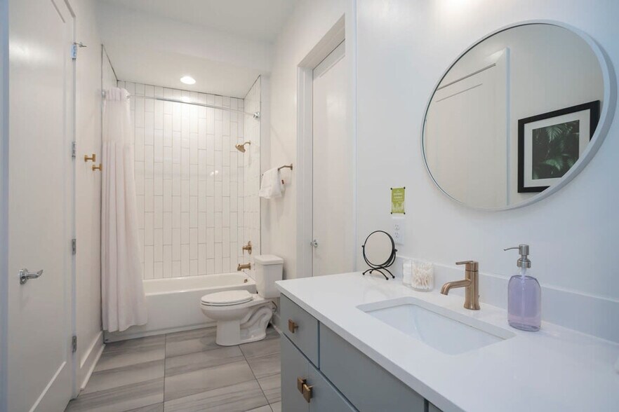 Building Photo - 1035 Scovel St