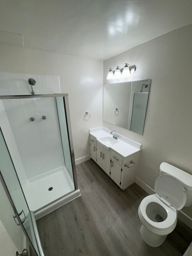Interior Photo - 9842 Ramona St