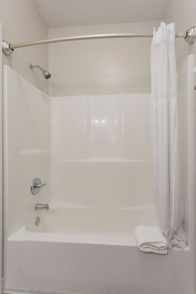 Building Photo - 1016 18th Ave S