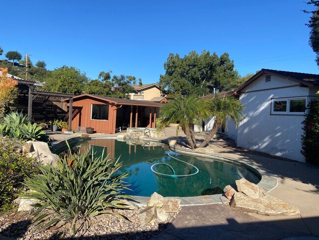 Building Photo - 1651 Chiswick Ct