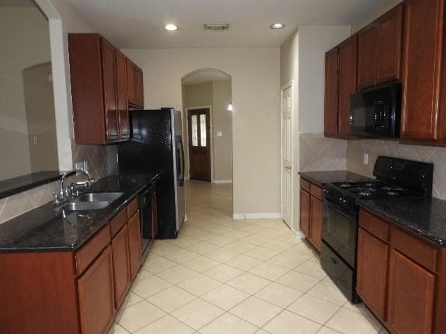 Building Photo - 25107 Hazel Ranch Dr