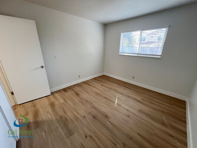 Building Photo - 3023 Plumstead Way