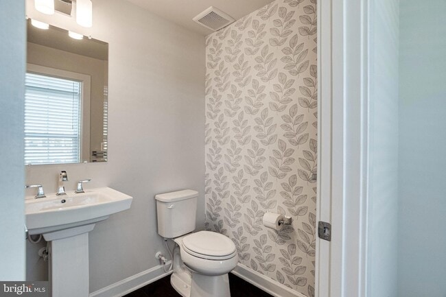 Building Photo - 43469 Grandmoore St