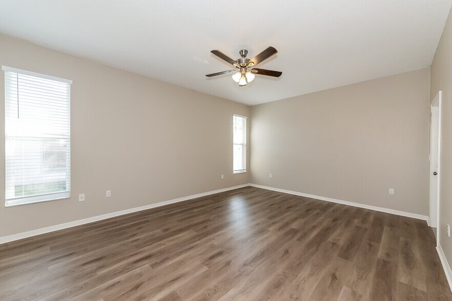 Building Photo - 4910 23rd St E